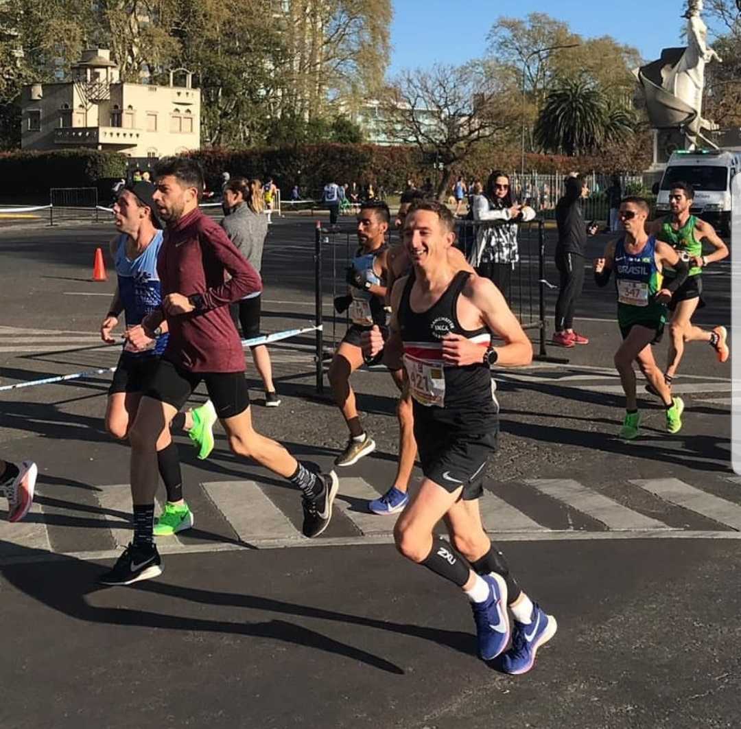 Craig Jones running in the 2019 Buenos Aires marathon